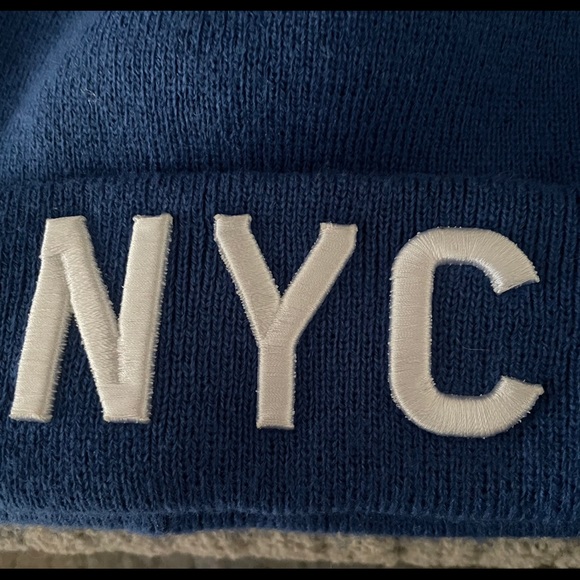 H&M DIVIDED Blue White NYC Embroidered Beanie Toboggan Unisex One Size Hat - Picture 2 of 6